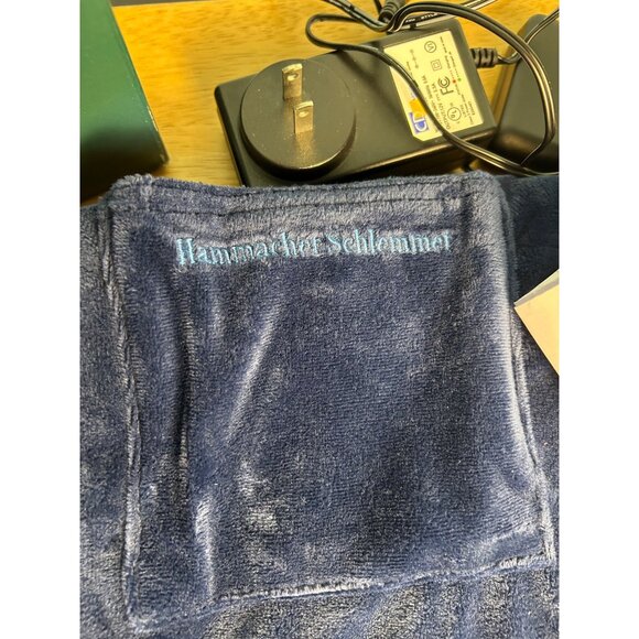 Hammacher Schlemmer Heat Wrap Cordless Neck & Shoulder Navy WORKING Comfort - Picture 4 of 4